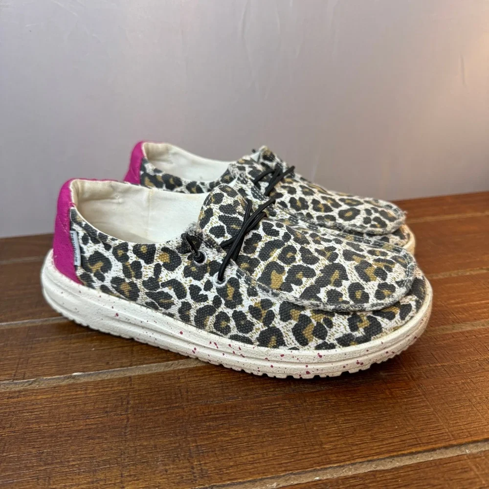 Hey Dude Wendy Girls Y2-L3 Leopard Print Slip On Shoes Animal Print Comfortable